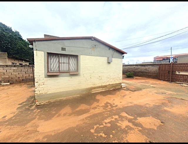 1 BEDROOM HOUSE SOLD IN BRAM FISCHERVILLE